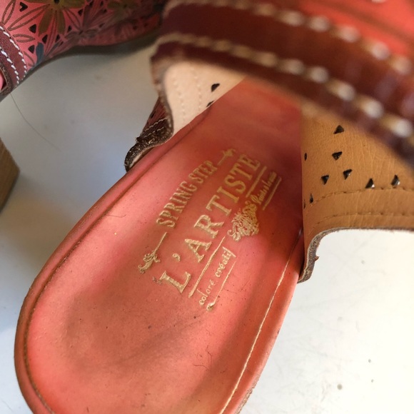 Beautiful L’Artiste spring step pink heeled flower sandals - Picture 14 of 15